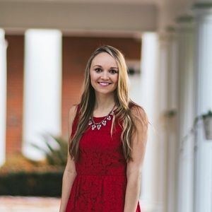 Meet your Posher, Lauren